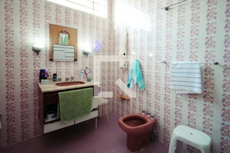 Casa à venda com 300m², 3 quartos e 2 vagas Casa à venda com 300m², 3 quartos e 2 vagasBanheiro