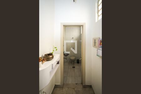 Casa à venda com 300m², 3 quartos e 2 vagas Casa à venda com 300m², 3 quartos e 2 vagasLavabo