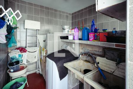 Casa à venda com 300m², 3 quartos e 2 vagas Casa à venda com 300m², 3 quartos e 2 vagasÁrea de Serviço