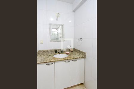 Apartamento à venda com 320m², 6 quartos e 2 vagasBanheiro Quarto 2 suíte