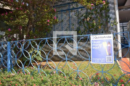 Casa à venda com 307m², 2 quartos e 4 vagas Casa à venda com 307m², 2 quartos e 4 vagasPlaquinha