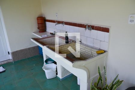 Casa à venda com 307m², 2 quartos e 4 vagas Casa à venda com 307m², 2 quartos e 4 vagasÁrea de serviço