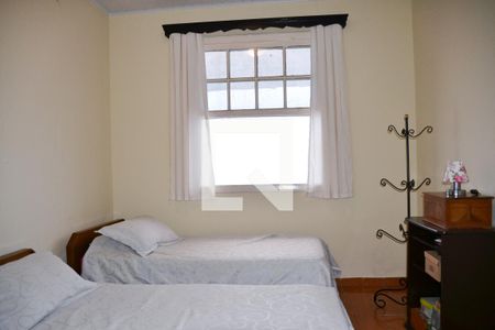 Casa à venda com 307m², 2 quartos e 4 vagas Casa à venda com 307m², 2 quartos e 4 vagasQuarto 2