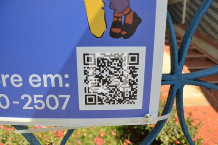 Casa à venda com 307m², 2 quartos e 4 vagas Casa à venda com 307m², 2 quartos e 4 vagasPlaquinha