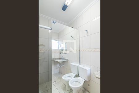 Casa para alugar com 163m², 3 quartos e 3 vagas Casa para alugar com 163m², 3 quartos e 3 vagasBanheiro da Suite 2