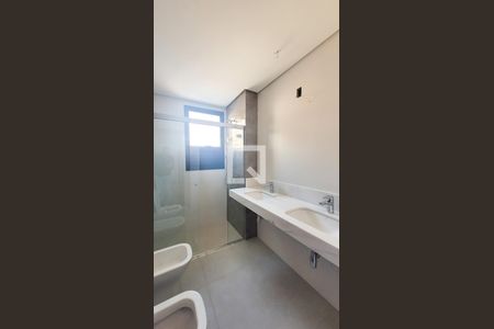 Apartamento à venda com 170m², 3 quartos e 3 vagasBanheiro da Suíte 2