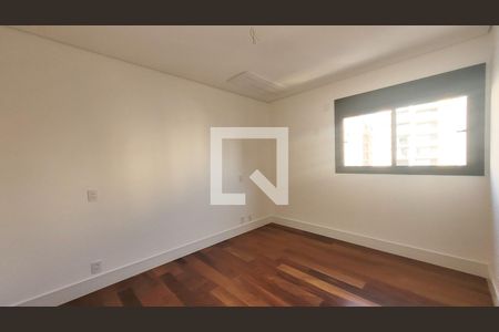 Apartamento à venda com 170m², 3 quartos e 3 vagasSuíte 2