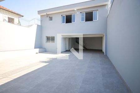 Casa à venda com 351m², 3 quartos e 5 vagasQuintal