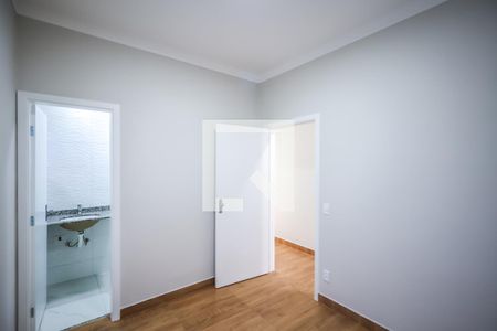 Casa à venda com 351m², 3 quartos e 5 vagasSuíte 2