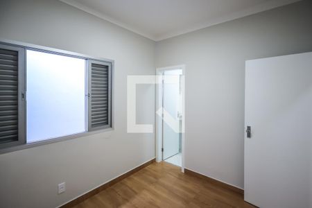 Casa à venda com 351m², 3 quartos e 5 vagasSuíte 2