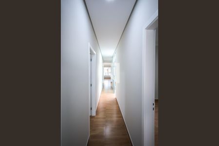 Casa à venda com 351m², 3 quartos e 5 vagasCorredor