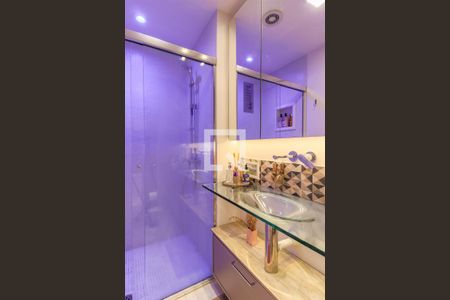 Apartamento à venda com 74m², 1 quarto e 1 vagaBanheiro