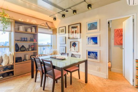 Apartamento à venda com 74m², 1 quarto e 1 vagaSala