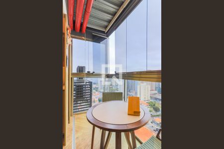 Apartamento à venda com 74m², 1 quarto e 1 vagaVaranda