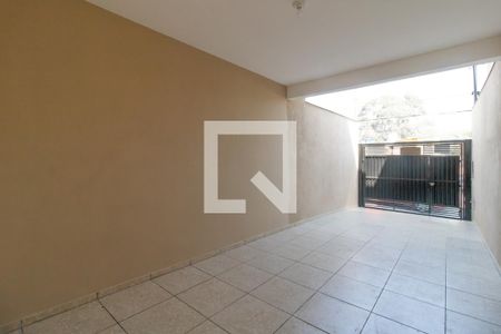 Casa à venda com 133m², 2 quartos e 2 vagas Casa à venda com 133m², 2 quartos e 2 vagasGaragem