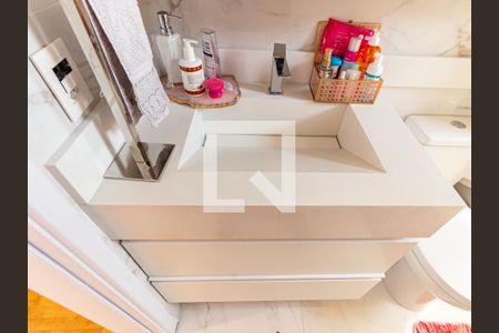 Apartamento à venda com 230m², 4 quartos e 3 vagas Apartamento à venda com 230m², 4 quartos e 3 vagasBanheiro da Suíte 2