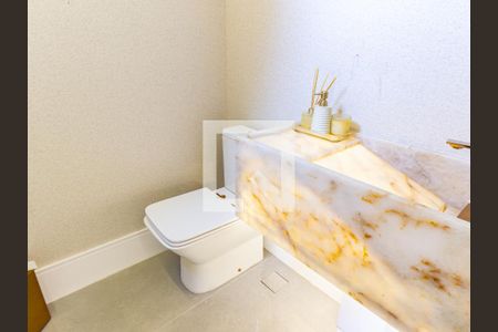 Apartamento à venda com 230m², 4 quartos e 3 vagas Apartamento à venda com 230m², 4 quartos e 3 vagasLavabo 1