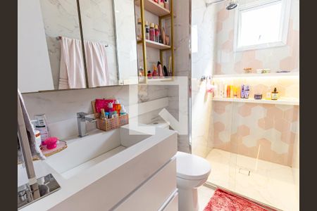 Apartamento à venda com 230m², 4 quartos e 3 vagas Apartamento à venda com 230m², 4 quartos e 3 vagasBanheiro da Suíte 2