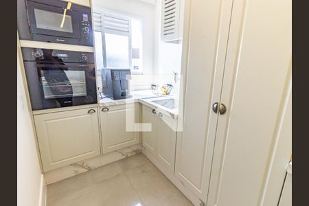 Apartamento à venda com 230m², 4 quartos e 3 vagas Apartamento à venda com 230m², 4 quartos e 3 vagasCozinha