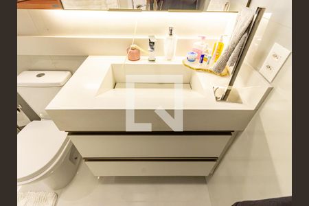 Apartamento à venda com 230m², 4 quartos e 3 vagas Apartamento à venda com 230m², 4 quartos e 3 vagasBanheiro da Suíte 3