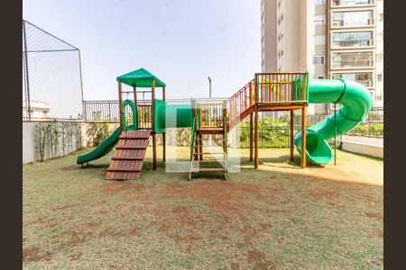 Apartamento à venda com 230m², 4 quartos e 3 vagas Apartamento à venda com 230m², 4 quartos e 3 vagasÁrea comum - Playground