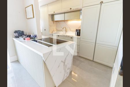 Apartamento à venda com 230m², 4 quartos e 3 vagas Apartamento à venda com 230m², 4 quartos e 3 vagasCozinha