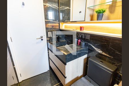 Apartamento à venda com 230m², 4 quartos e 3 vagas Apartamento à venda com 230m², 4 quartos e 3 vagasBanheiro 2 da Suíte 4