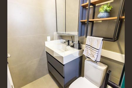 Apartamento à venda com 230m², 4 quartos e 3 vagas Apartamento à venda com 230m², 4 quartos e 3 vagasBanheiro da Suíte 1