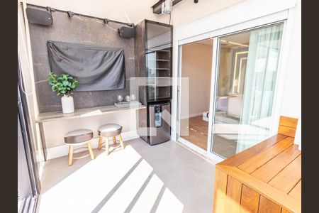 Apartamento à venda com 230m², 4 quartos e 3 vagas Apartamento à venda com 230m², 4 quartos e 3 vagasVaranda da Suíte 4