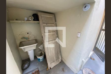 Casa à venda com 85m², 3 quartos e 1 vagaÁrea de Serviço