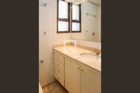 Apartamento para alugar com 115m², 3 quartos e 3 vagasBanheiro Quarto 1