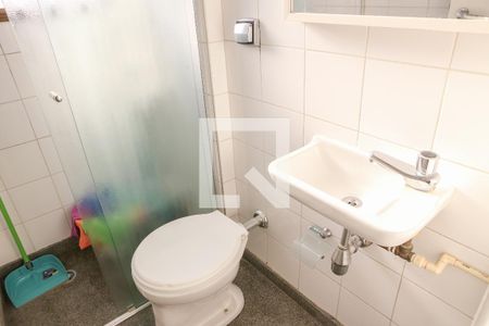 Apartamento para alugar com 115m², 3 quartos e 3 vagasBanheiro da Área de serviço