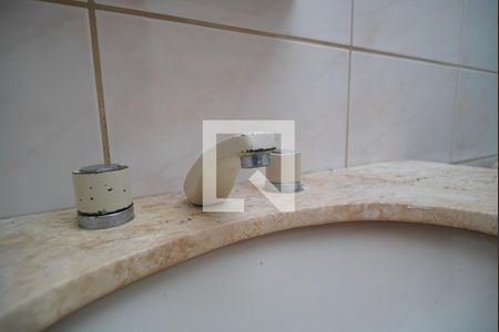 Banheiro da Suíte - Torneira de apartamento para alugar com 2 quartos, 87m² em Auxiliadora, Porto Alegre