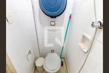 Apartamento à venda com 89m², 2 quartos e sem vaga Apartamento à venda com 89m², 2 quartos e sem vagaBanheiro de serviço