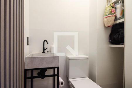 Apartamento à venda com 200m², 3 quartos e 3 vagasÁrea de Serviço - Banheiro de Serviço