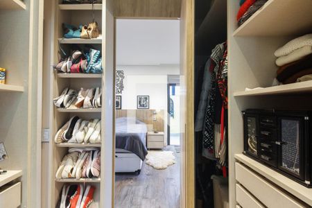 Apartamento à venda com 200m², 3 quartos e 3 vagasSuíte 1 - Closet