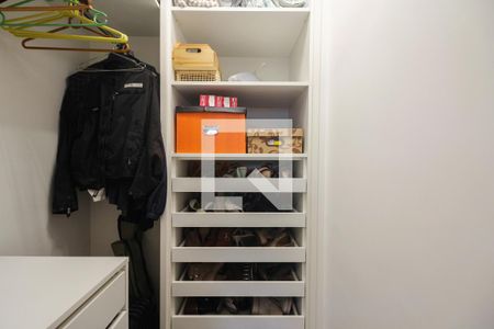 Apartamento à venda com 200m², 3 quartos e 3 vagasSuíte 2- Closet