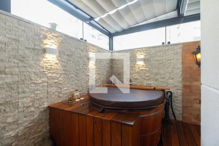 Apartamento à venda com 200m², 3 quartos e 3 vagasSuíte 1 Espaço Garden - Área Privativa Ofurô