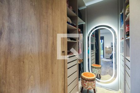 Apartamento à venda com 200m², 3 quartos e 3 vagasSuíte 1 - Closet