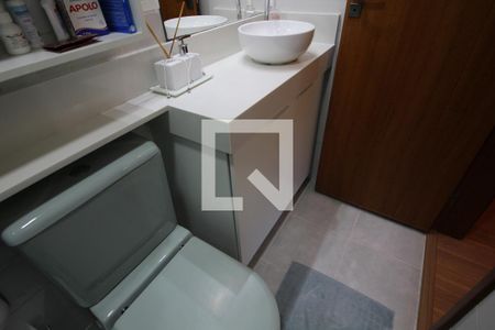 Apartamento à venda com 48m², 2 quartos e 2 vagasBanheiro Social