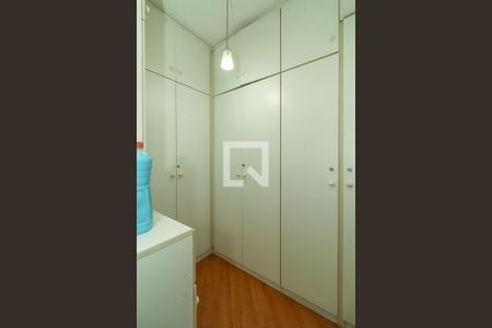 Apartamento à venda com 266m², 4 quartos e 2 vagasDispensa