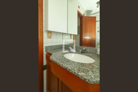 Apartamento à venda com 266m², 4 quartos e 2 vagasBanheiro 2