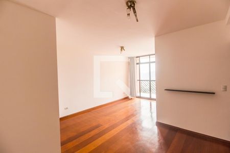 Sala de TV de apartamento para alugar com 3 quartos, 77m² em Tamboré, Barueri