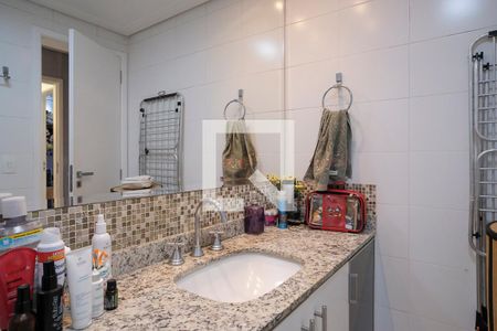 Apartamento à venda com 70m², 2 quartos e 2 vagasBanheiro da suíte