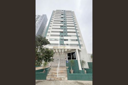 Apartamento à venda com 70m², 2 quartos e 2 vagasFachada + plaquinha