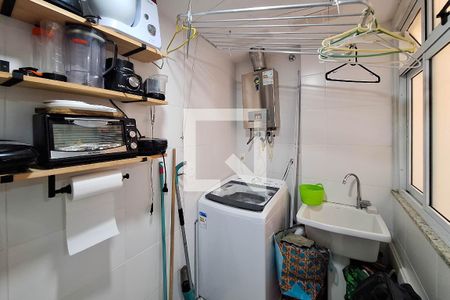 Apartamento à venda com 61m², 2 quartos e 1 vagaÁrea de Serviço