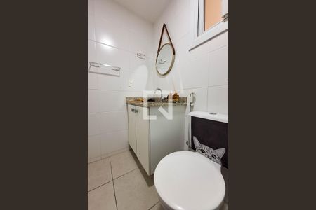 Apartamento à venda com 61m², 2 quartos e 1 vagaBanheiro Social