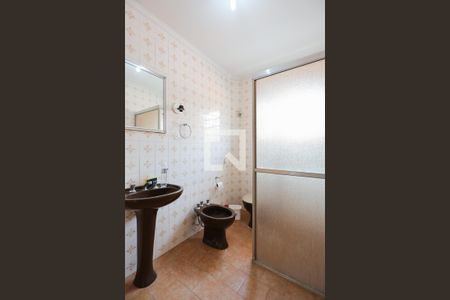 Casa para alugar com 192m², 3 quartos e 3 vagasBanheiro 1