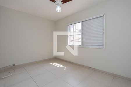 Quarto 2 de casa para alugar com 3 quartos, 192m² em Vila Mariza Mazzei, São Paulo