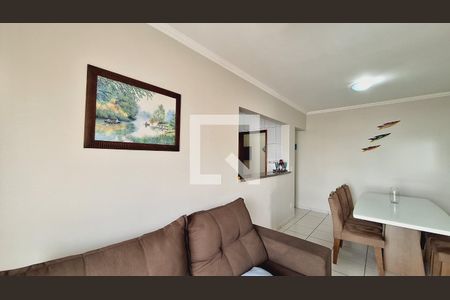 Sala de apartamento para alugar com 2 quartos, 72m² em Guilhermina, Praia Grande